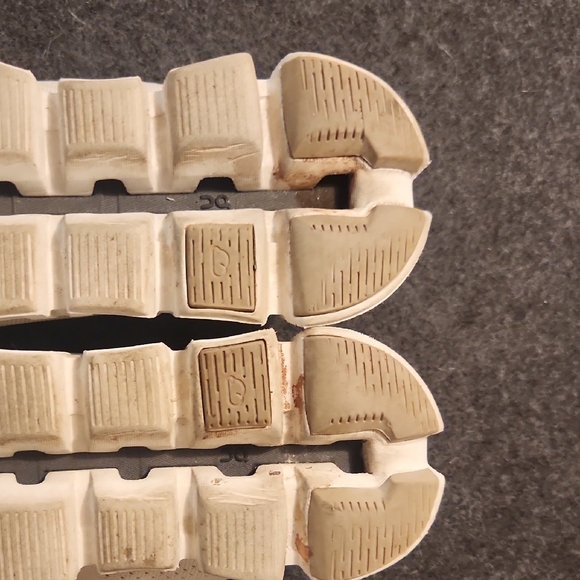 8.5 M On Cloud 5 Coast Women's Running Sneakers - Picture 4 of 8